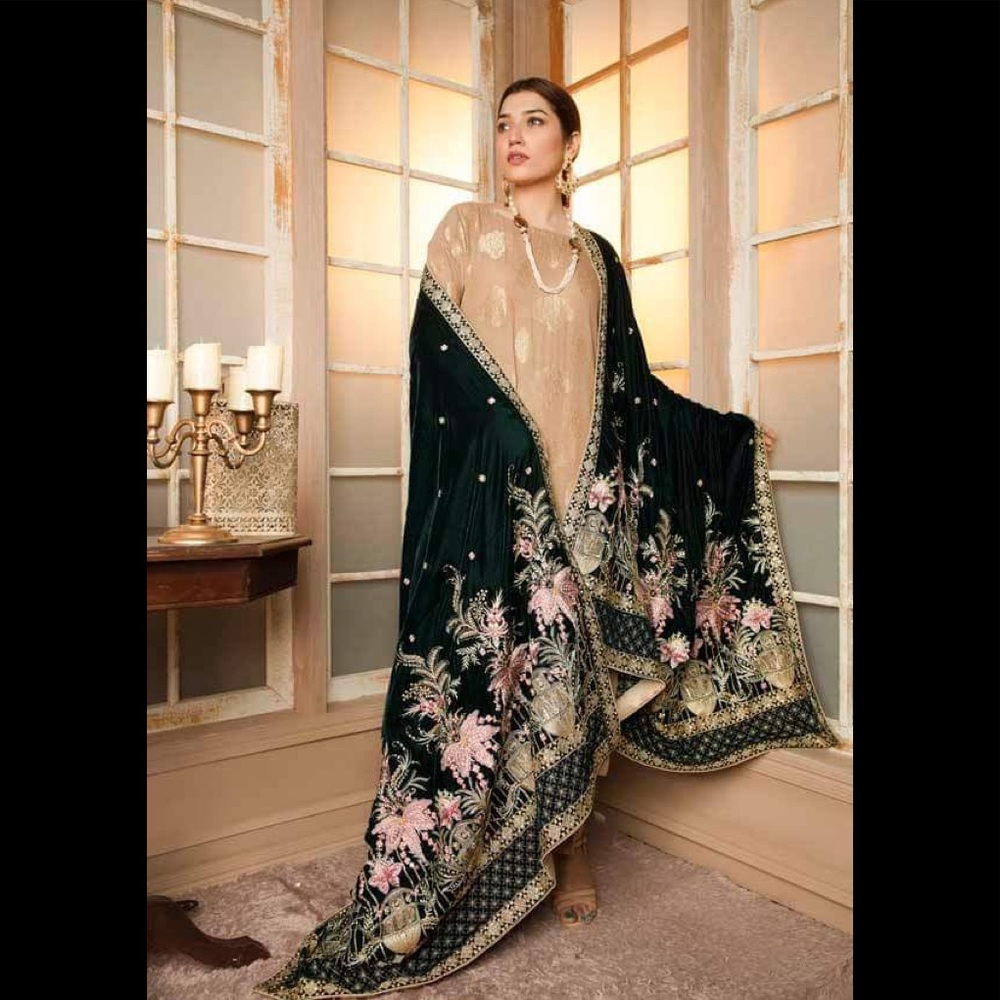 Pakistani women embroidered velvet shawl